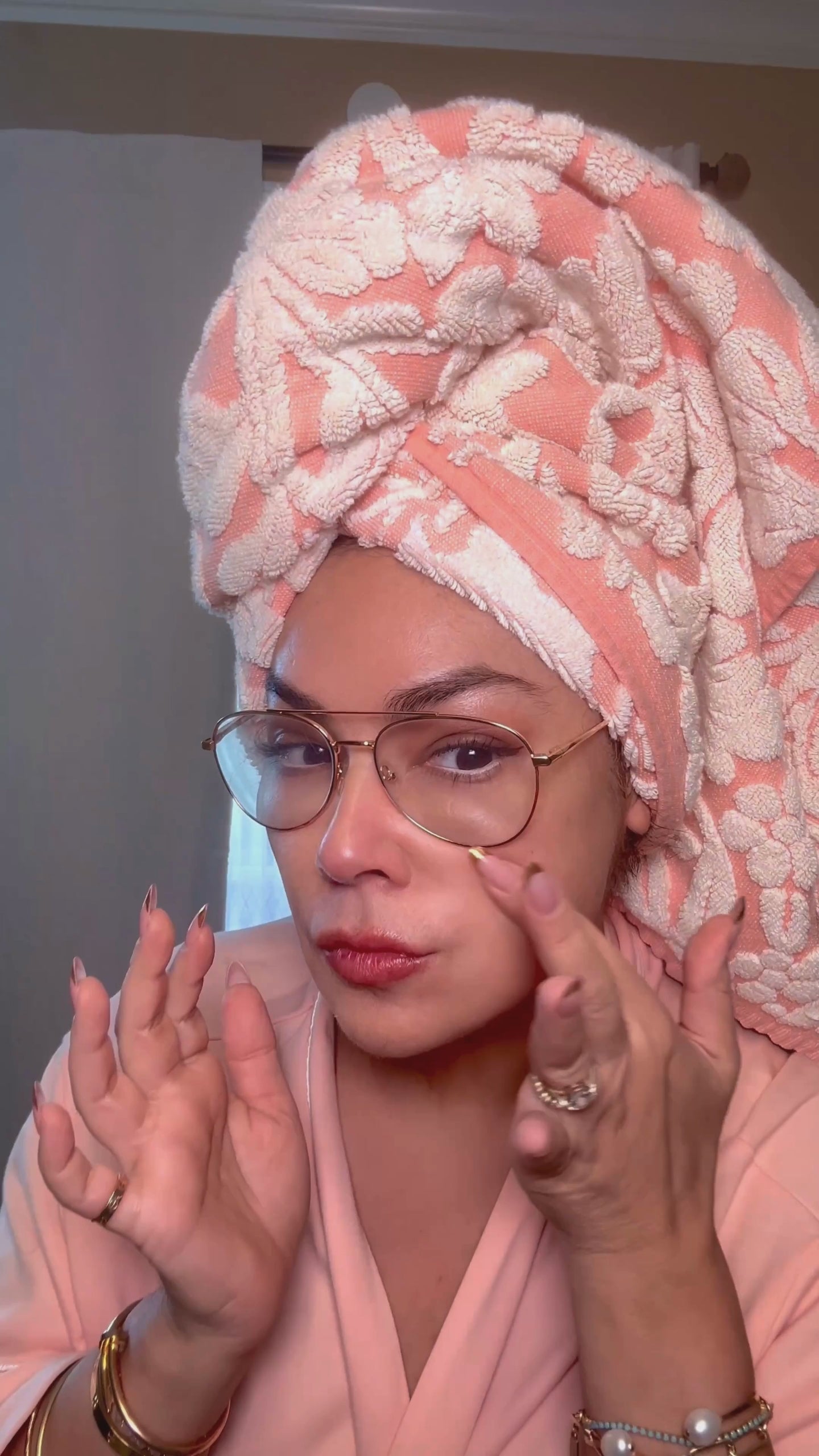 Load video: Botanical Placenta Serum