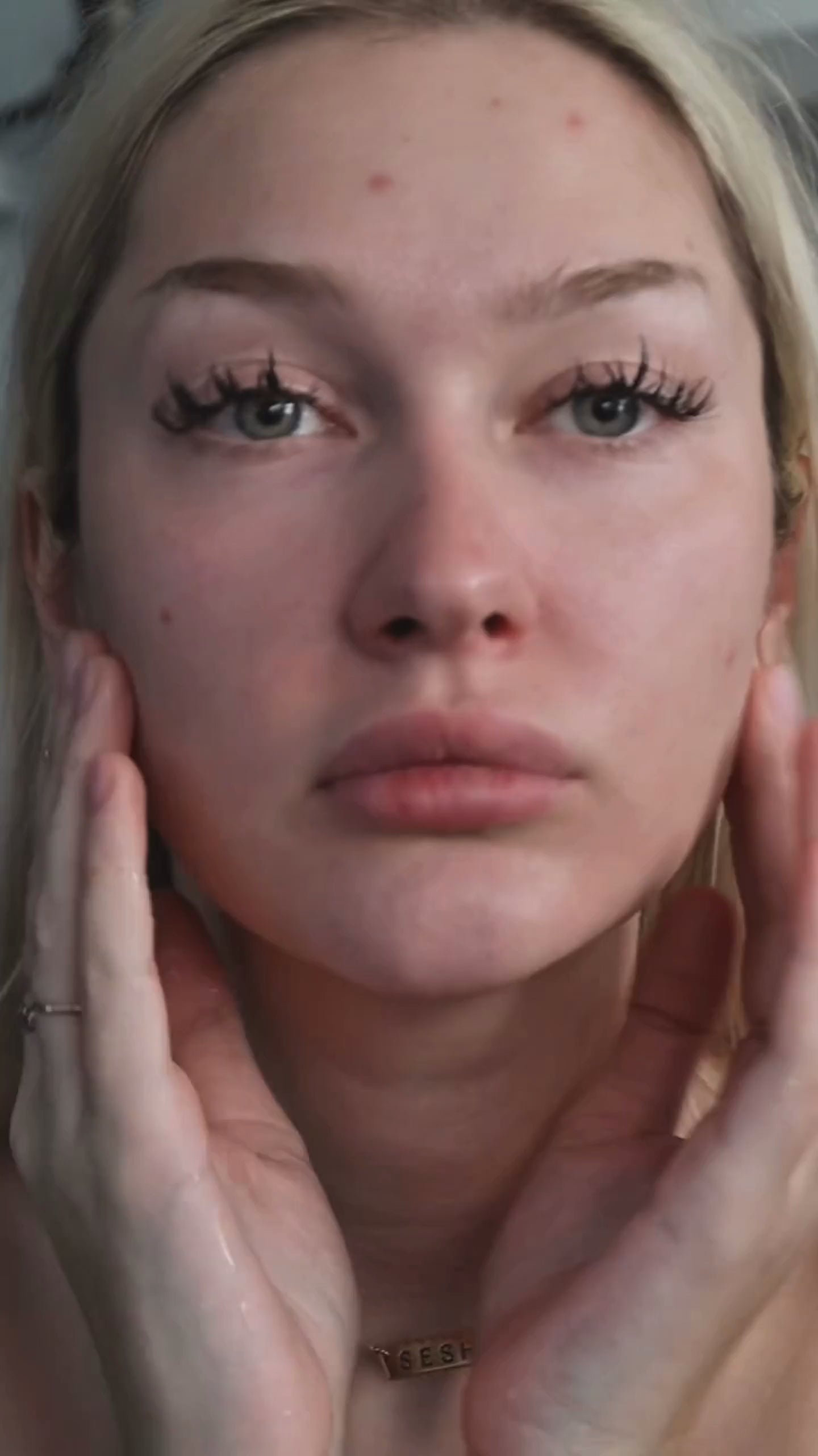 Load video: Colastin Age-Defying Serum